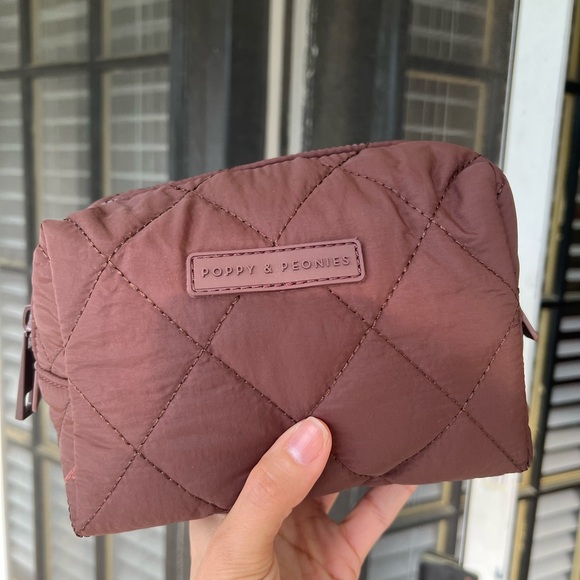 Poppy & Peonies quilted cosmetic case in Espresso - Picture 1 of 3